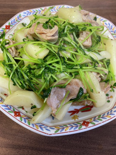 鶏ハラミとジャガイモ、豆苗あっさり炒め-レシピのメイン写真