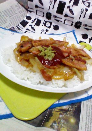 厚切ベーコン&玉ねぎ炒めのカフェ丼-レシピのメイン写真