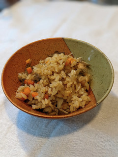 【醤油だけ/お肉なし】基本の炊き込みご飯-レシピのメイン写真