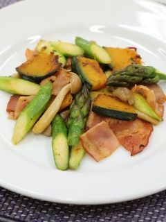 かぼちゃとアスパラガスのにんにく炒め-レシピのメイン写真