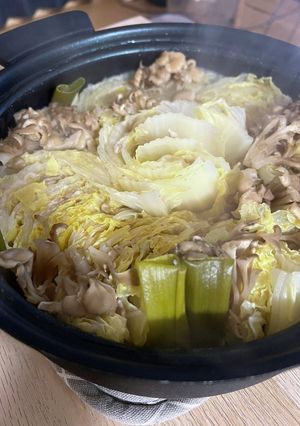 お花畑☆豚バラ白菜と舞茸のさっぱり鍋-レシピのメイン写真