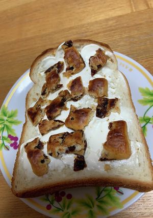 旨☆オールレーズンクリームチーズトースト-レシピのメイン写真