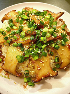 切って炒めるだけ!【無限エリンギ丼】-レシピのメイン写真