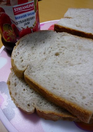 ミルメークとジャムのいちご食パン-レシピのメイン写真