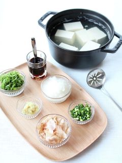 柔らかなお豆腐が美味しい、定番【湯豆腐】-レシピのメイン写真