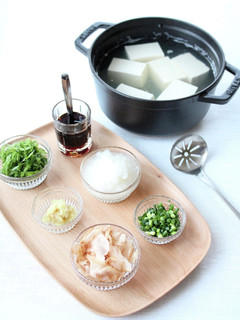 柔らかなお豆腐が美味しい、定番【湯豆腐】-レシピのメイン写真