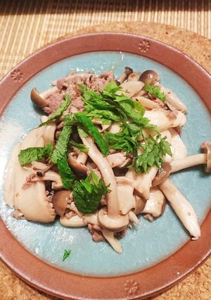 しめじ、エリンギのミンチ炒め-レシピのメイン写真