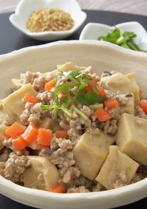 レンジで簡単！高野豆腐のそぼろ煮-レシピのメイン写真