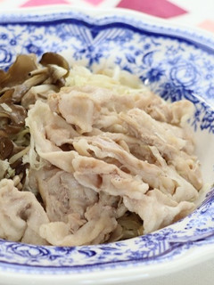 簡単!豚肉と千切りキャベツの蒸ししゃぶ-レシピのメイン写真