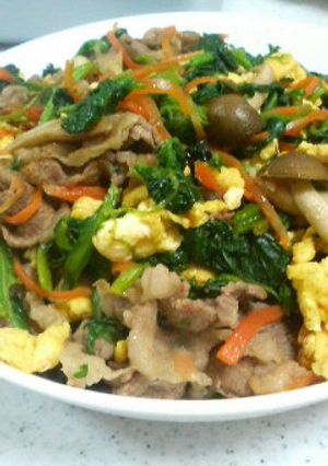 味付け醤油だけ♪ほうれん草の肉玉炒め-レシピのメイン写真