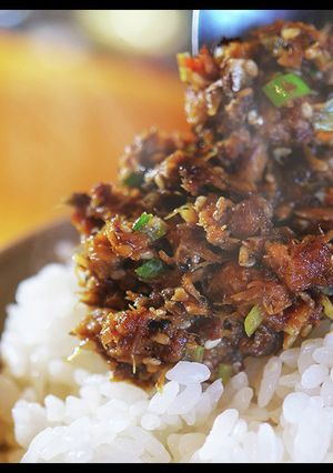 ご飯が進みすぎる「ピリ辛サバそぼろ」-レシピのメイン写真