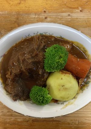 牛すじ肉でビーフシチュー-レシピのメイン写真