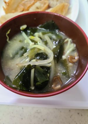 もやしとなめこワカメの味噌汁-レシピのメイン写真