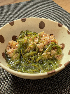 ひきわり納豆+めかぶ(減塩)-レシピのメイン写真