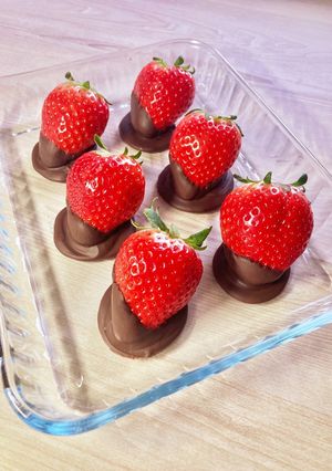 超簡単！ストロベリーチョコドロップ♡-レシピのメイン写真