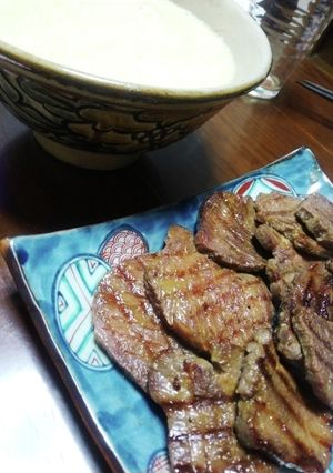 厚切り牛タンととろろ芋-レシピのメイン写真