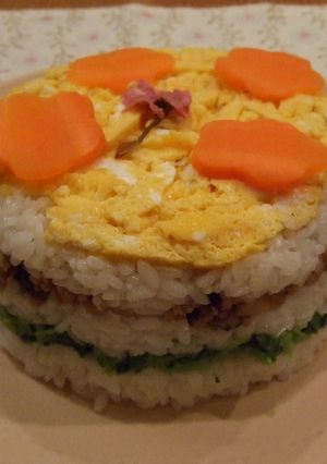 ひな祭りに ♪ ケーキ型ちらし寿司-レシピのメイン写真