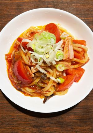 トマト好きに✩トマト豆板醤の焼きうどん★-レシピのメイン写真