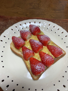 春のカスタード苺トースター-レシピのメイン写真
