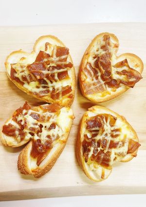 ハートにしたら食べやすい♡チーズトースト-レシピのメイン写真