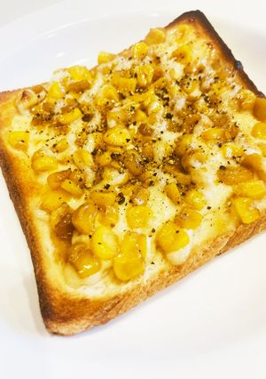 コーンバターでコーンマヨトースト-レシピのメイン写真