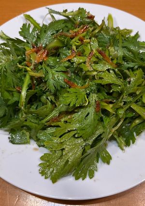 春菊はサラダで食べよう！中華ドレッシング-レシピのメイン写真