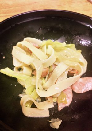 キャベツとウインナーのフェットチーネ-レシピのメイン写真