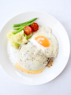 玉ねぎ・ソース不要【ふんわりハンバーグ】-レシピのメイン写真