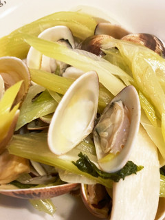 セロリとアサリ無限に食べちゃう(塩不要)-レシピのメイン写真