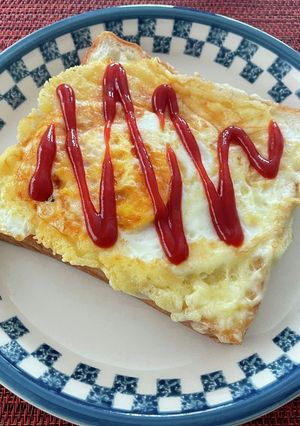 簡単☆目玉焼きチーズトースト-レシピのメイン写真