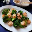 ブロッコリーとエビのフランス料理エチュベ