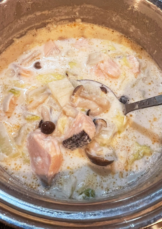 塩鮭と白菜としめじのミルクスープ-レシピのメイン写真
