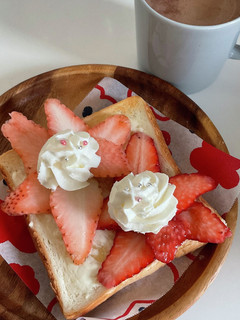 いちごのオープンサンド-レシピのメイン写真