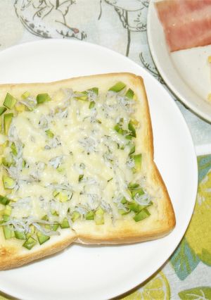 アボカドトースト-レシピのメイン写真