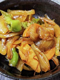 ウインナー、玉ねぎ、ピーマンのソース炒め-レシピのメイン写真