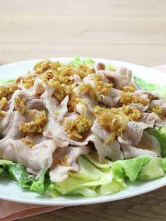 春キャベツと豚肉のフライパン蒸し -レシピのメイン写真