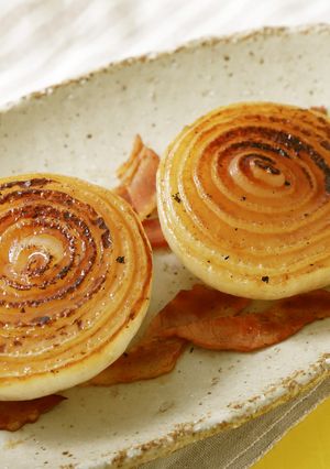 豪快！新玉ねぎのぽんステーキ　　　　　　-レシピのメイン写真