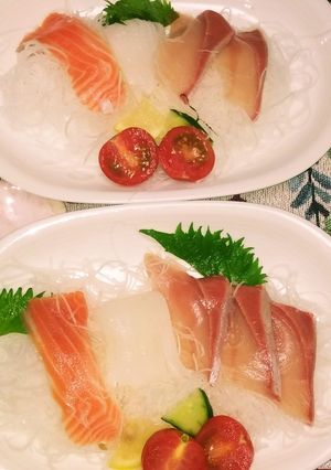 節約にも！お造りを二人分に盛り付けて！-レシピのメイン写真