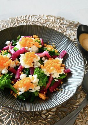 デリ風、菜の花と紅心大根のミモザサラダ-レシピのメイン写真