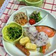 今朝はおにぎりdeワンプレート♪
