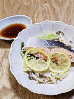 塩鮭のレモン蒸し煮-レシピのメイン写真
