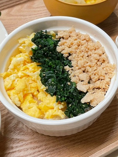 取り分け・幼児食|三色鶏そぼろ丼-レシピのメイン写真