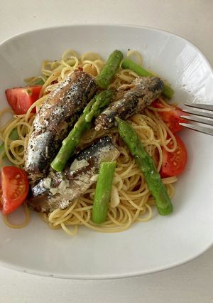 いわし缶とアスパラ、プチトマトのパスタ-レシピのメイン写真