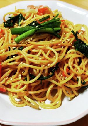 春菊とカニカマの焼きパスタ-レシピのメイン写真