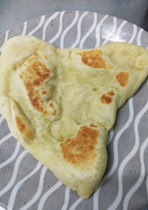 簡単フライパンで焼くナンhb使用-レシピのメイン写真
