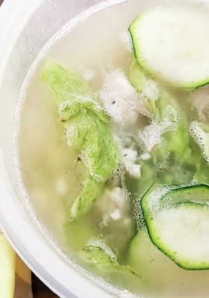 職場で作る！ズッキーニとろろの中華スープ-レシピのメイン写真