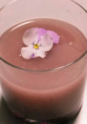 ブルーベリー香る甘酒~ビオラを添えて~-レシピのメイン写真