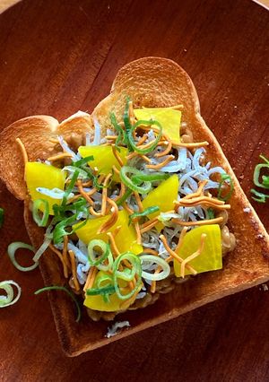 ＊食感楽しい♩納豆沢庵のっけトースト＊-レシピのメイン写真