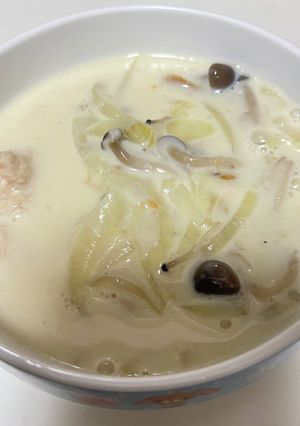 鶏肉ときのこの豆乳スープ-レシピのメイン写真