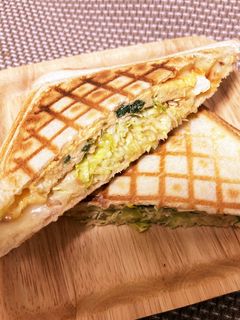 キャベツと卵ハムチーズのホットサンド-レシピのメイン写真